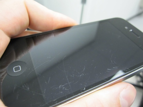 scratches-screen-smartphone